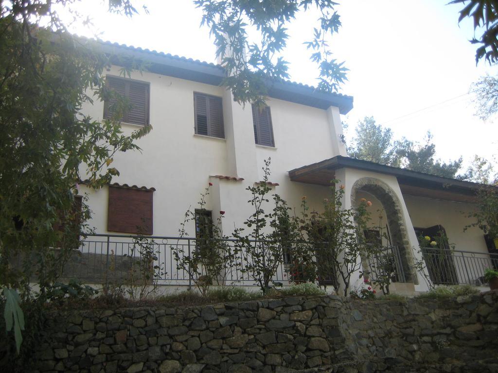 Flora's House Spilia